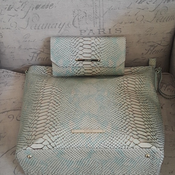 Beautiful snakeskin  brahmins - Picture 4 of 4